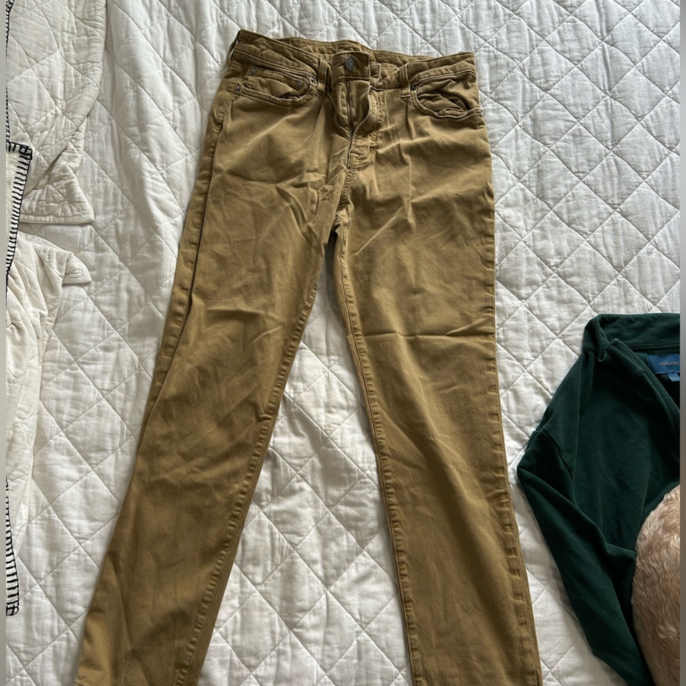 American Eagle Flex khaki